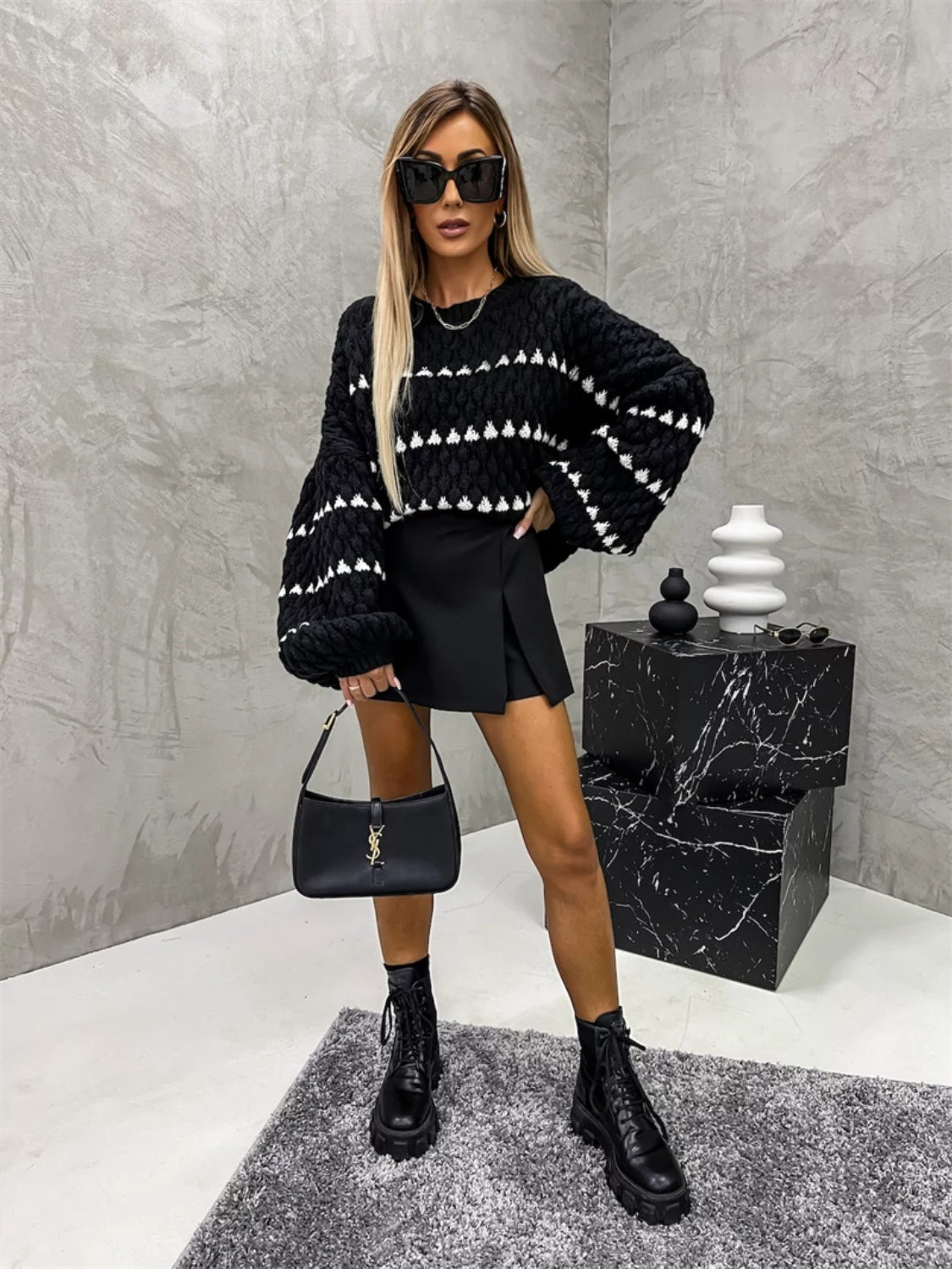 Black Round Neck Long Sleeve Sweater