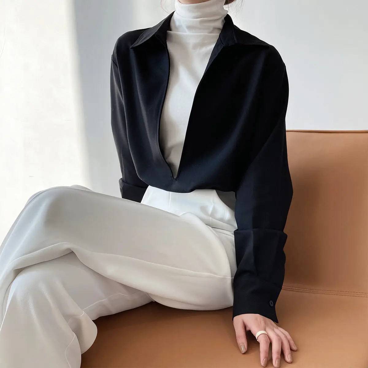 V-neck Bandage Top: Stylish Long Sleeve Outerwear for Women