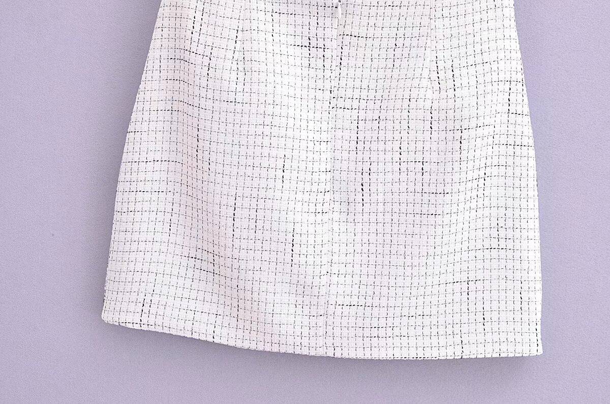 Chic Chanel Tweed Plaid High-Waisted Skirt