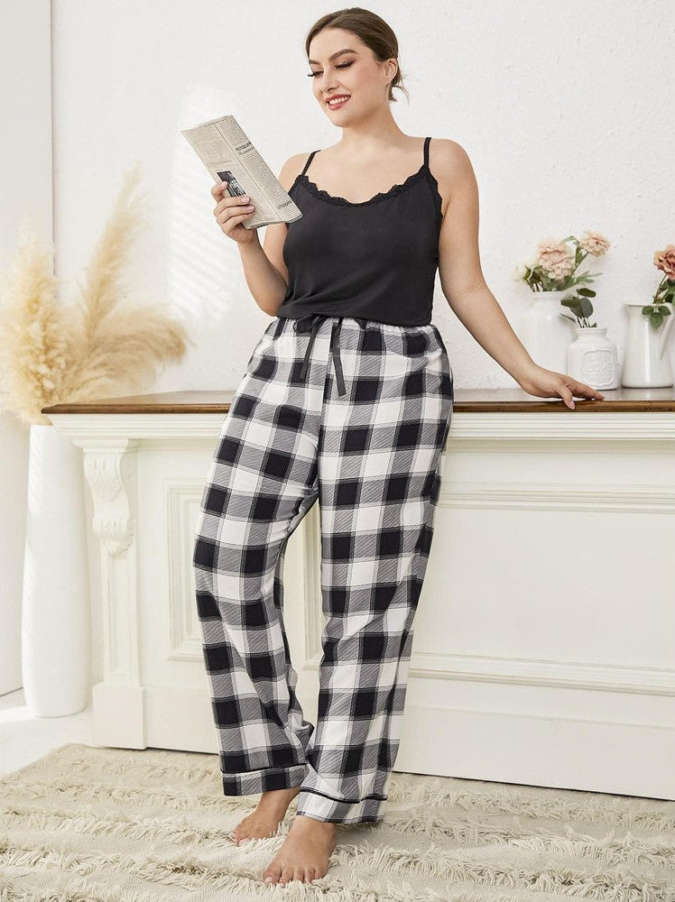 Best Materials for Plus Size Bottoms: Cotton vs. Polyester vs. Denim