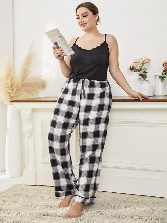 Best Materials for Plus Size Bottoms: Cotton vs. Polyester vs. Denim