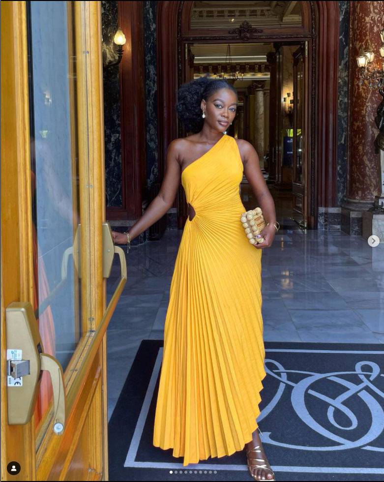 Elegant Slim One-Shoulder Cutout Pleated Maxi Dress  S Yellow 