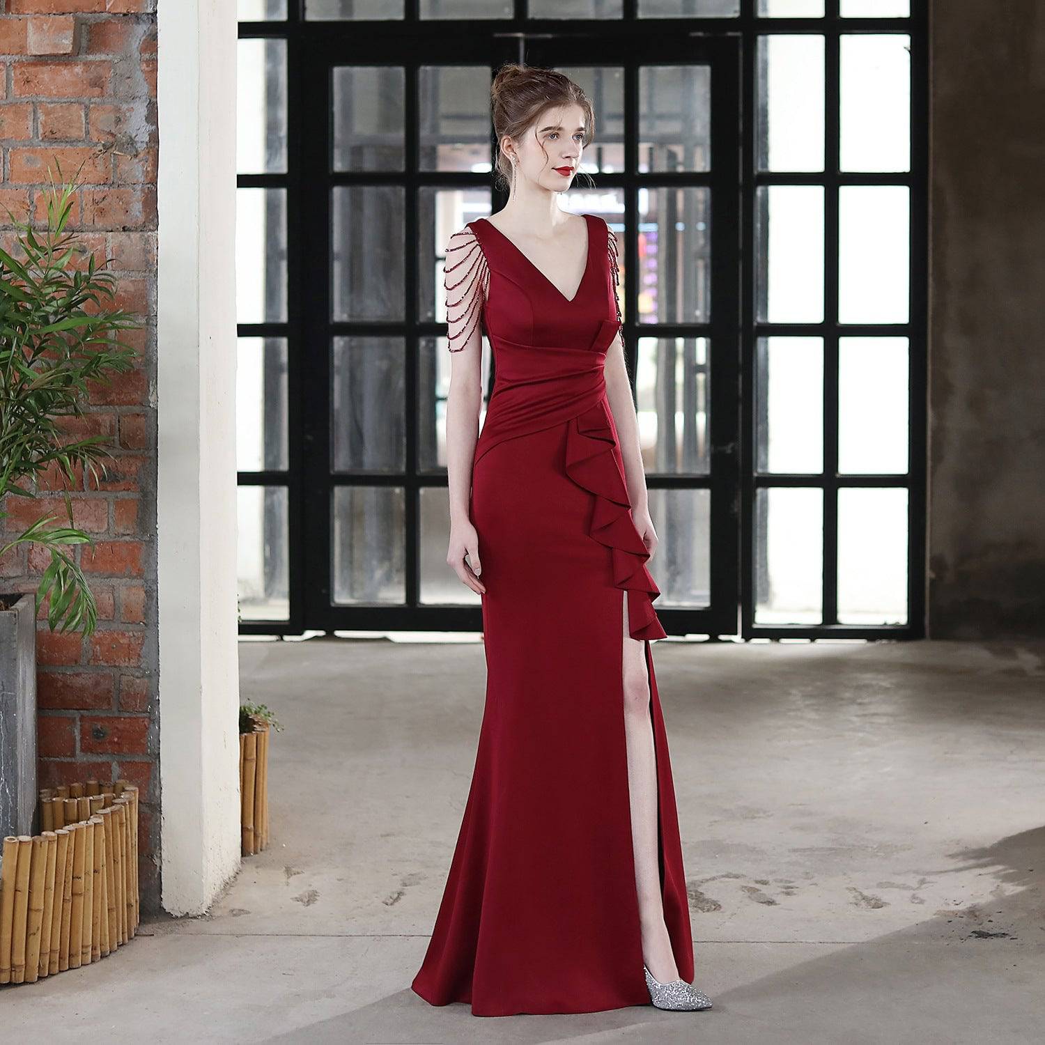 Elegant Slim-Fit Fishtail Wedding Evening Dress with Sling  S Burgundy 