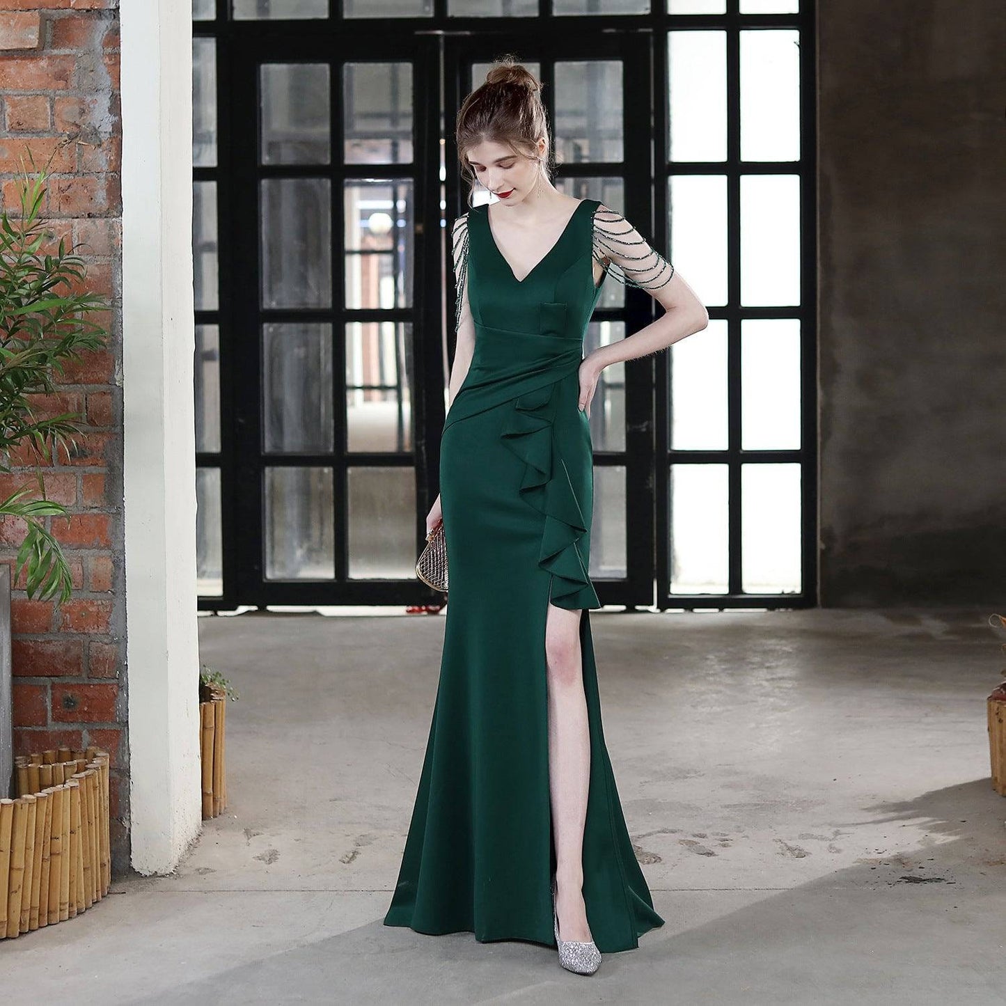 Elegant Slim-Fit Fishtail Wedding Evening Dress with Sling  S Green 