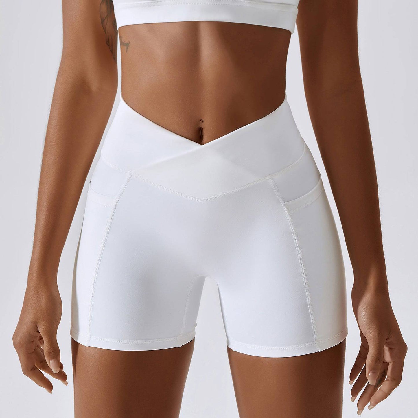 Sculpting Nude-Feel Yoga Shorts with Pocket  8/S Swan White 