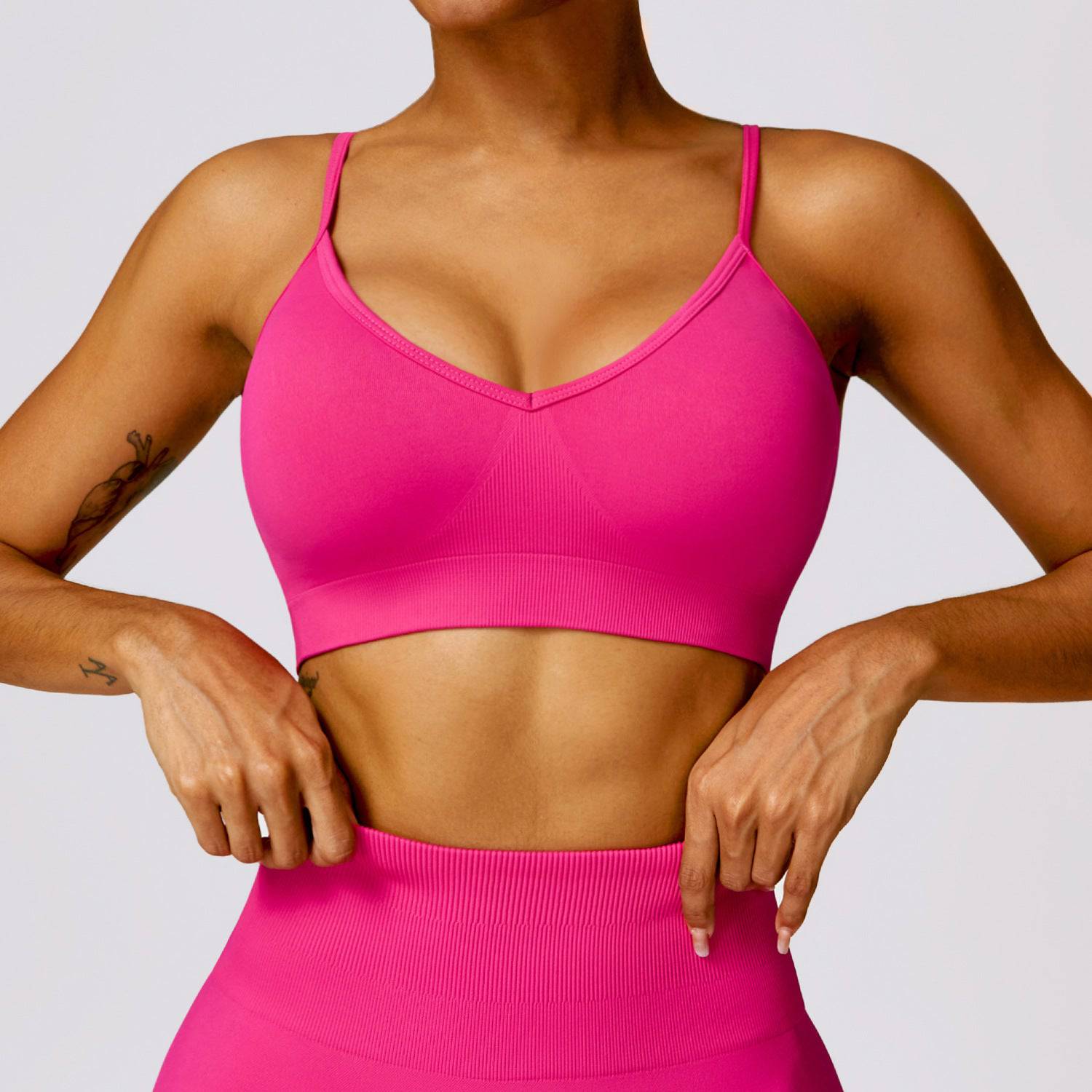 Stylish and Supportive Seamless Yoga Bra for Women  S Rose Red 