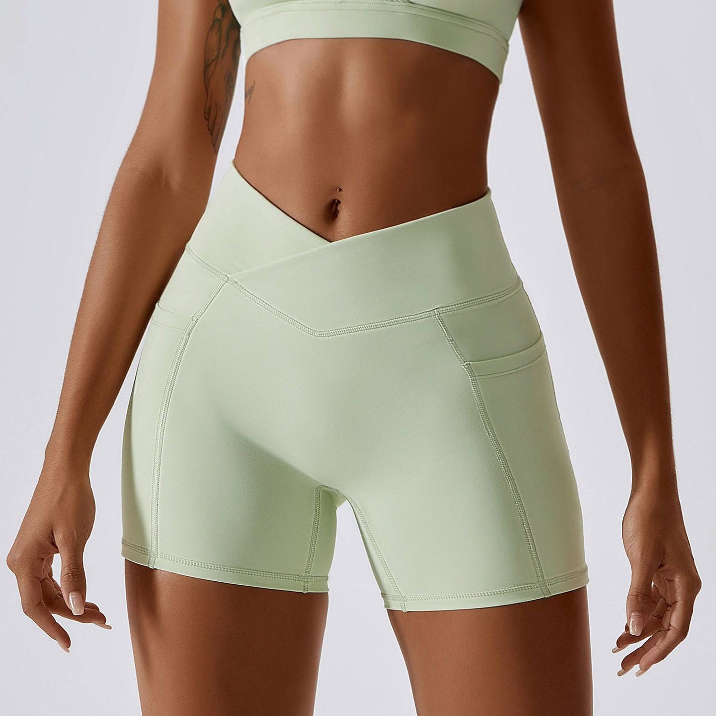 Sculpting Nude-Feel Yoga Shorts with Pocket  8/S Green 