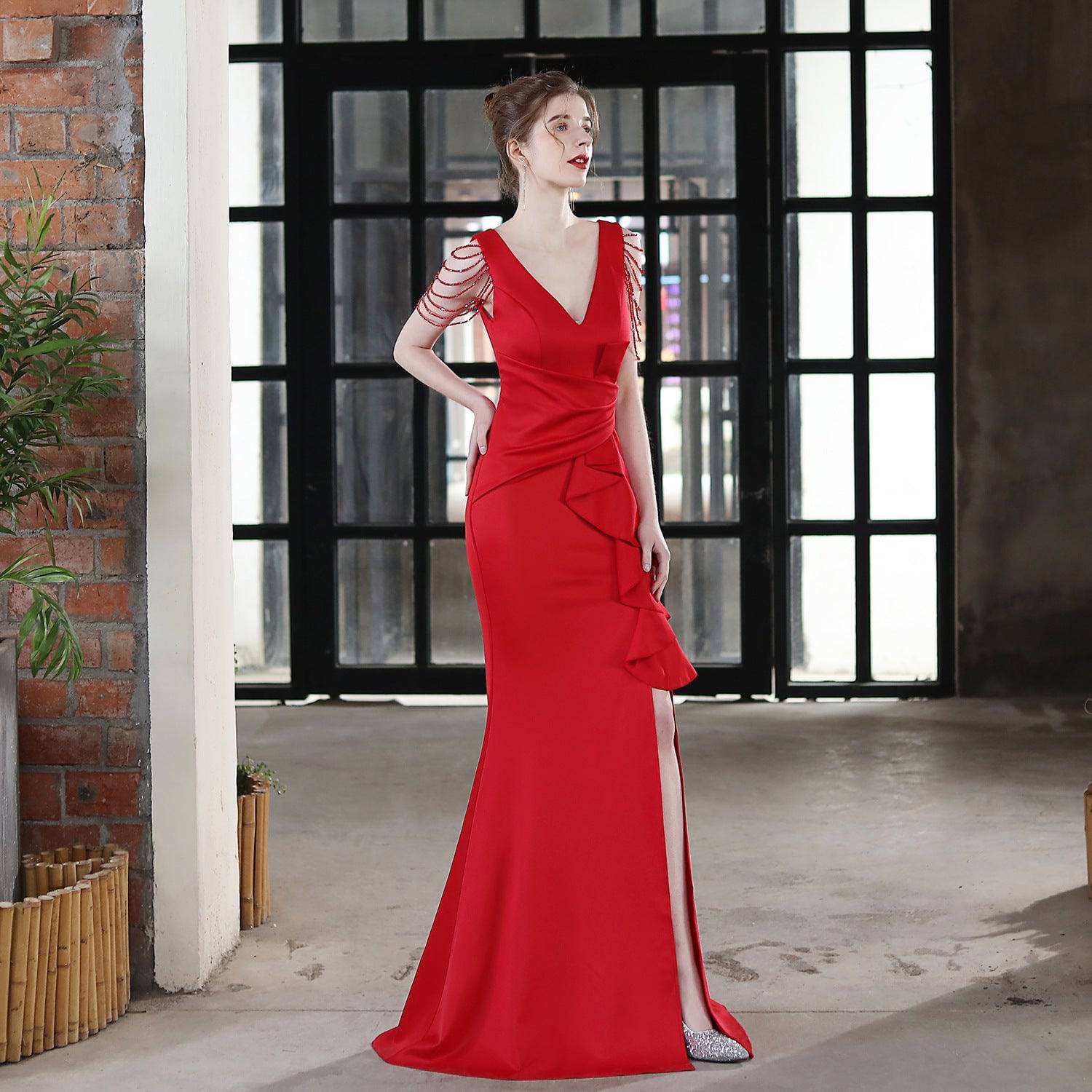 Elegant Slim-Fit Fishtail Wedding Evening Dress with Sling  S Red 