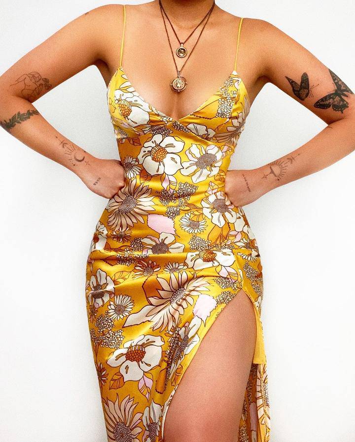 Floral Print Slim Fit Midi Dress With V-Neck Straps  S Golden Flowers 