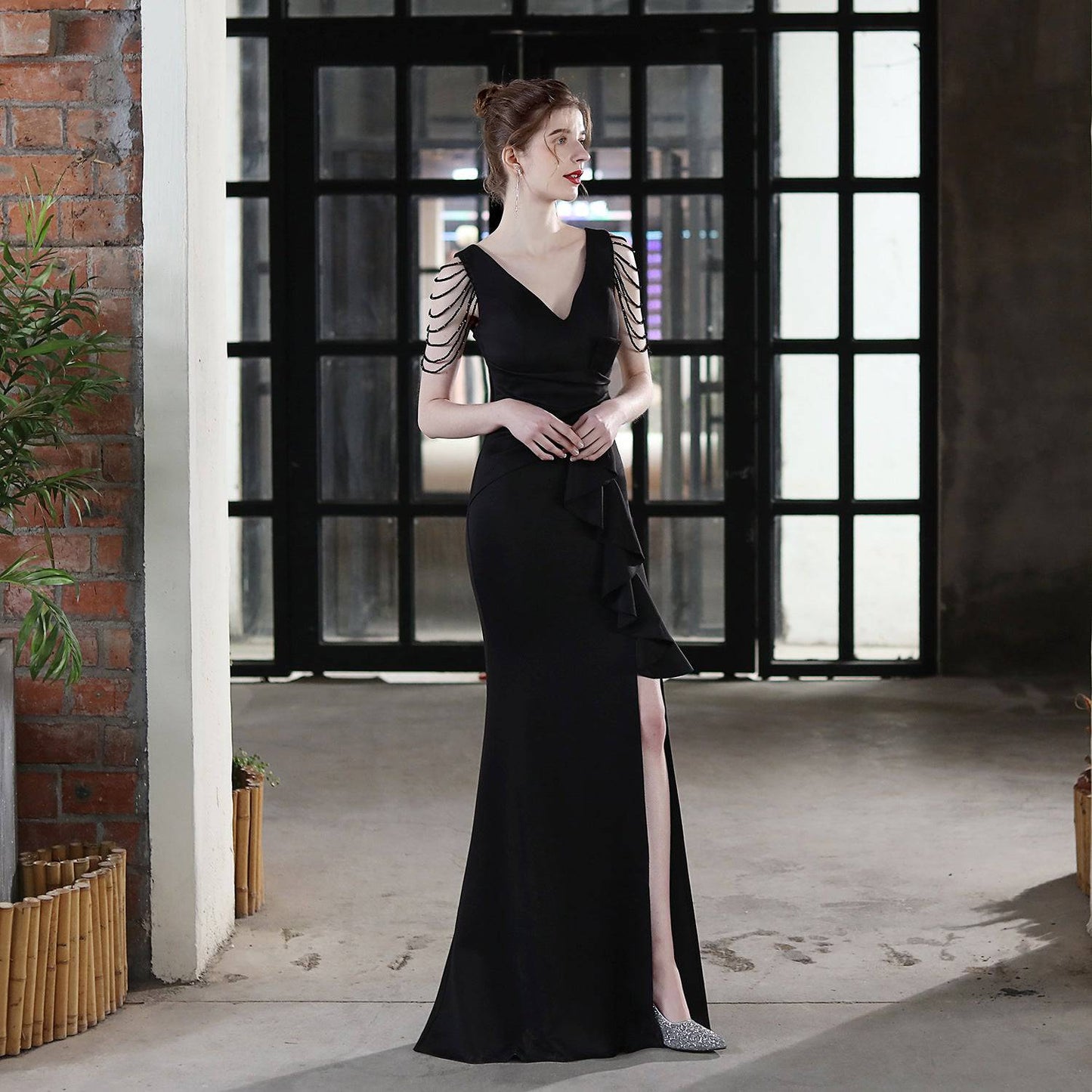 Elegant Slim-Fit Fishtail Wedding Evening Dress with Sling  S Black 