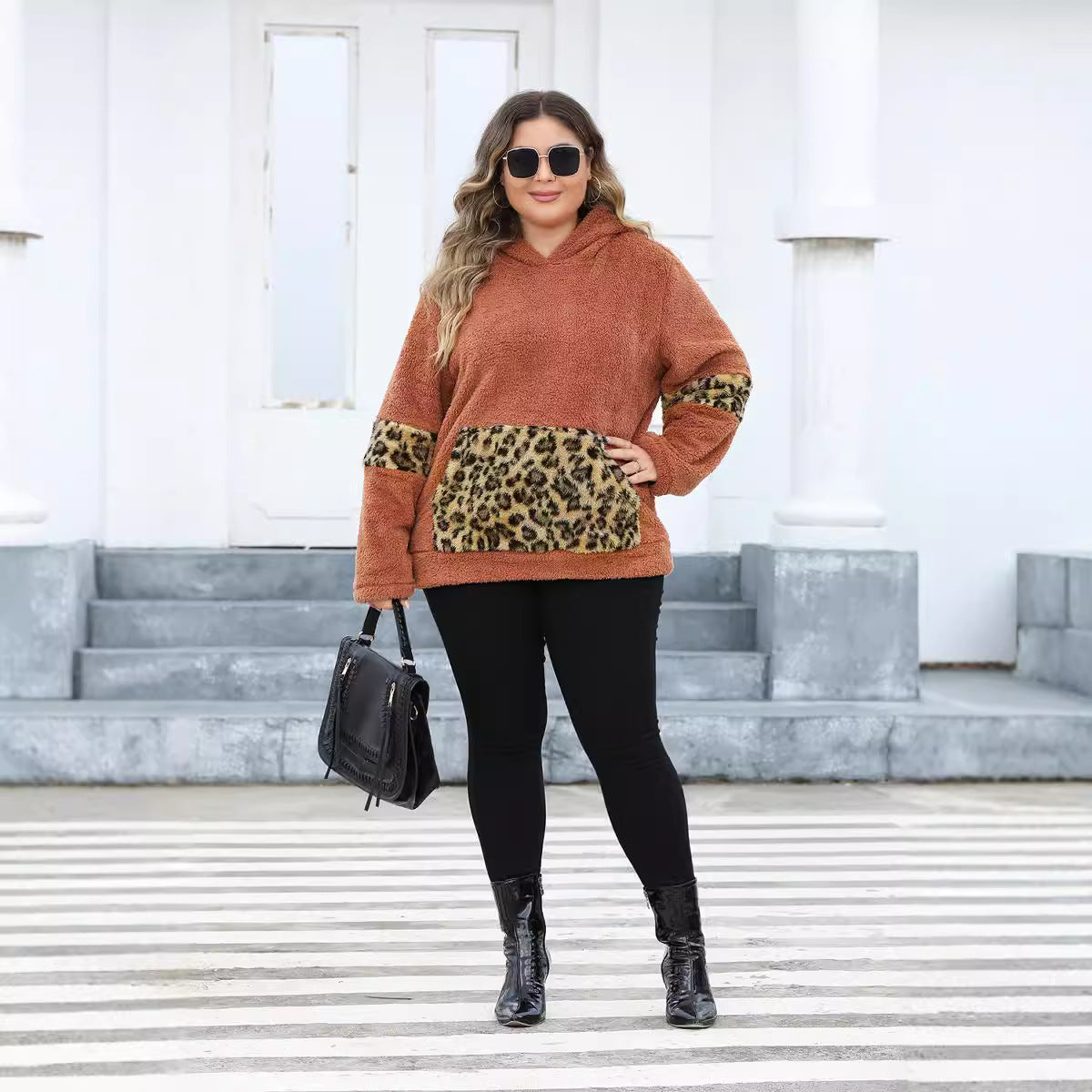 Plus Size Women Hooded Leopard Pocket Stitching Thickening Fleece Sweatshirt - Wild Amber Fashion