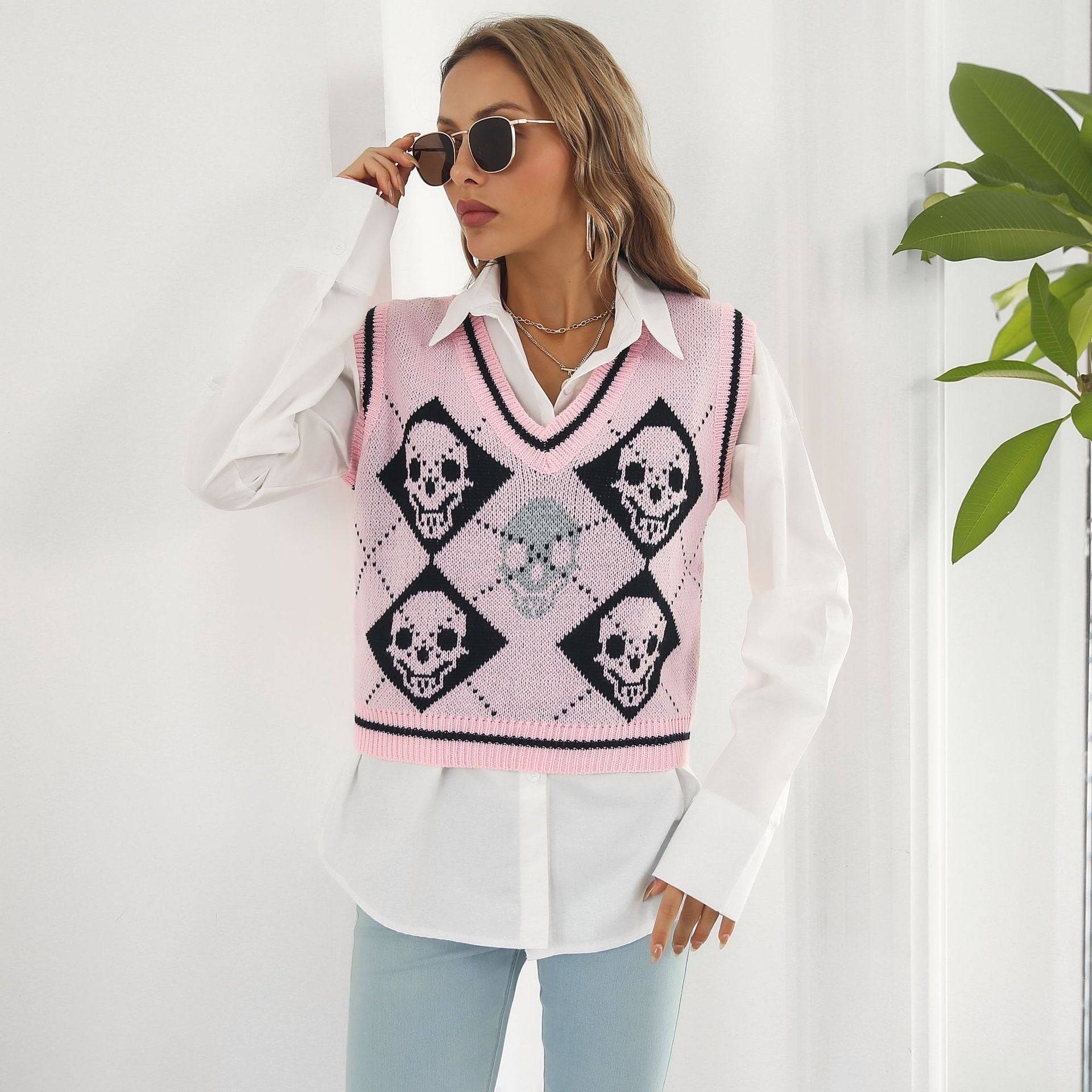 Skull Jacquard Rhombus Vest Sweater with Halloween Theme for Women  S Pink 