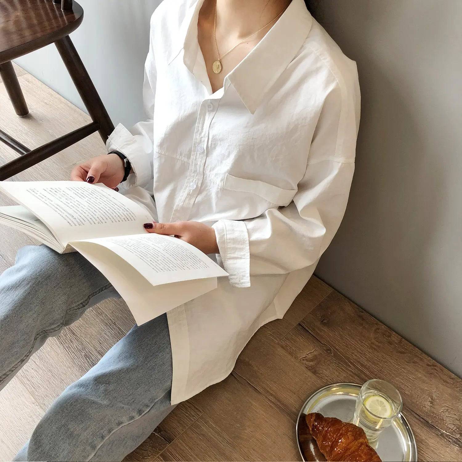 Spring Retro Long Sleeve Women's Shirt with Collared Neckline    