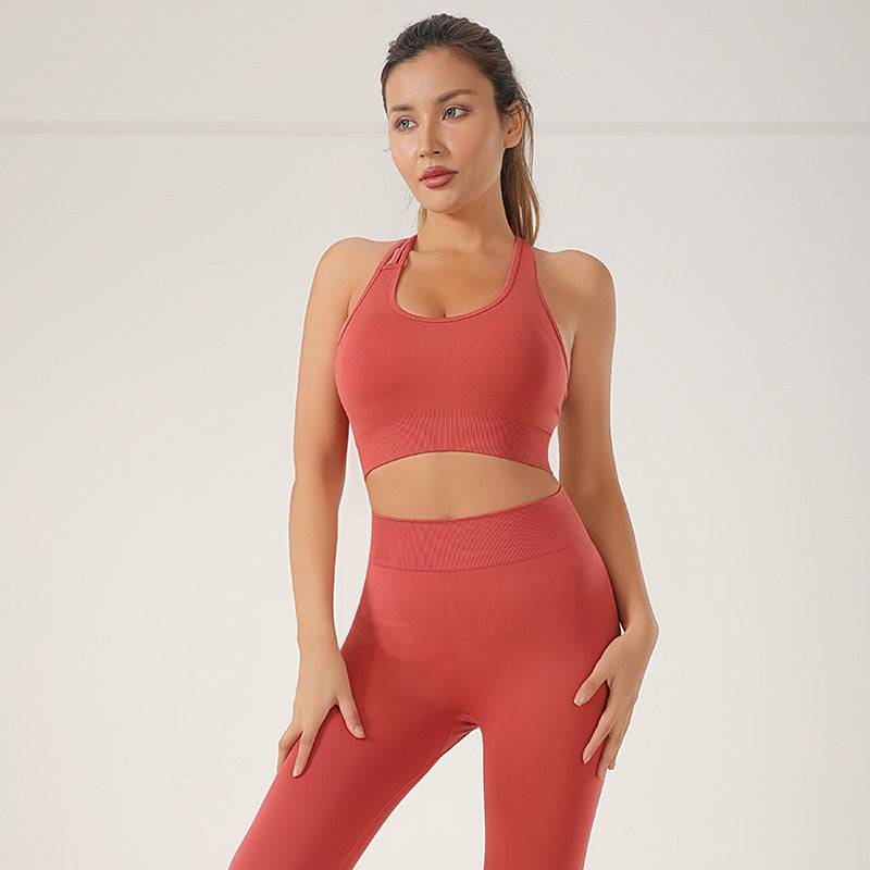 Sleek Seamless Knit Sporty Two-Piece Yoga Set with Shock-Absorbing Bra    