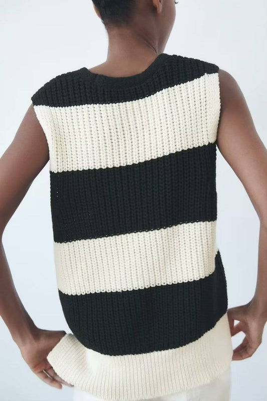 Stylish V-Neck Color Block Sleeveless Knit Vest    