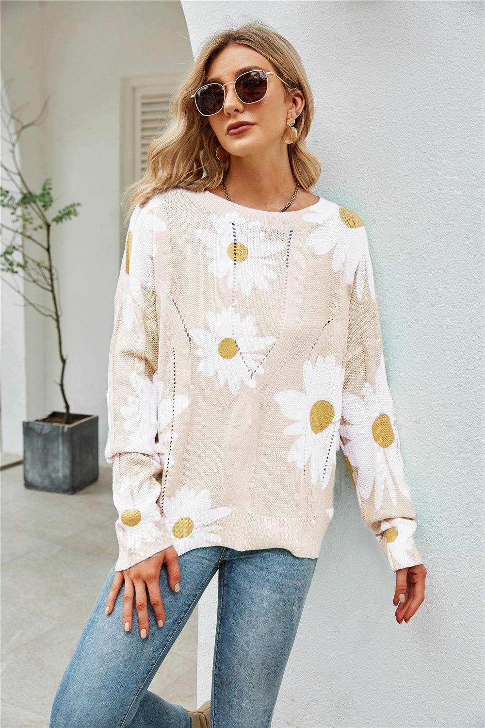 Sunflower Floral Jacquard Plus Size Sweater    