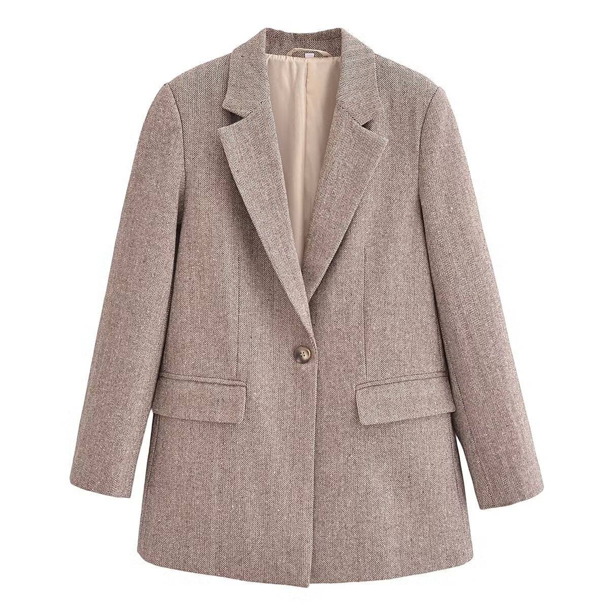 Versatile Polyester Twill Blazer for Women with Single-Breasted Closure    