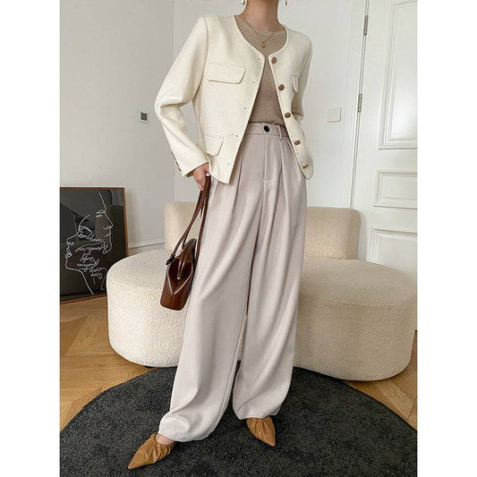 Sophisticated Wide-Leg Pants for Early Autumn    