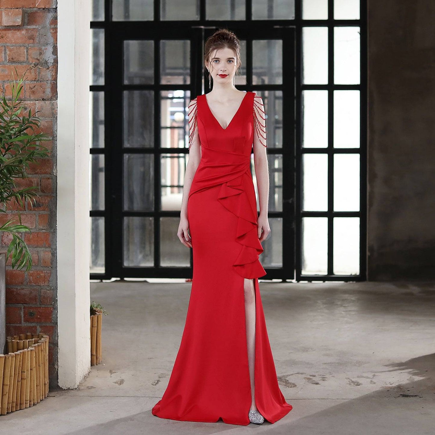 Elegant Slim-Fit Fishtail Wedding Evening Dress with Sling    