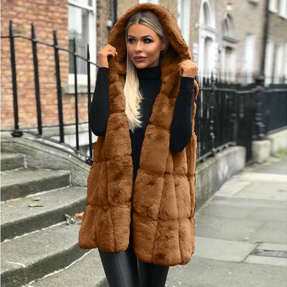 Faux Fur Hooded Vest for Women: Trendy Autumn/Winter Outerwear    