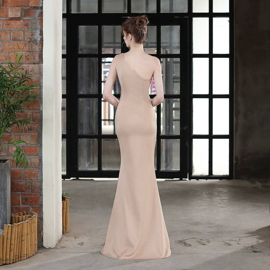 Long One-Shoulder Slim-Fit Fishtail Wedding Dress    