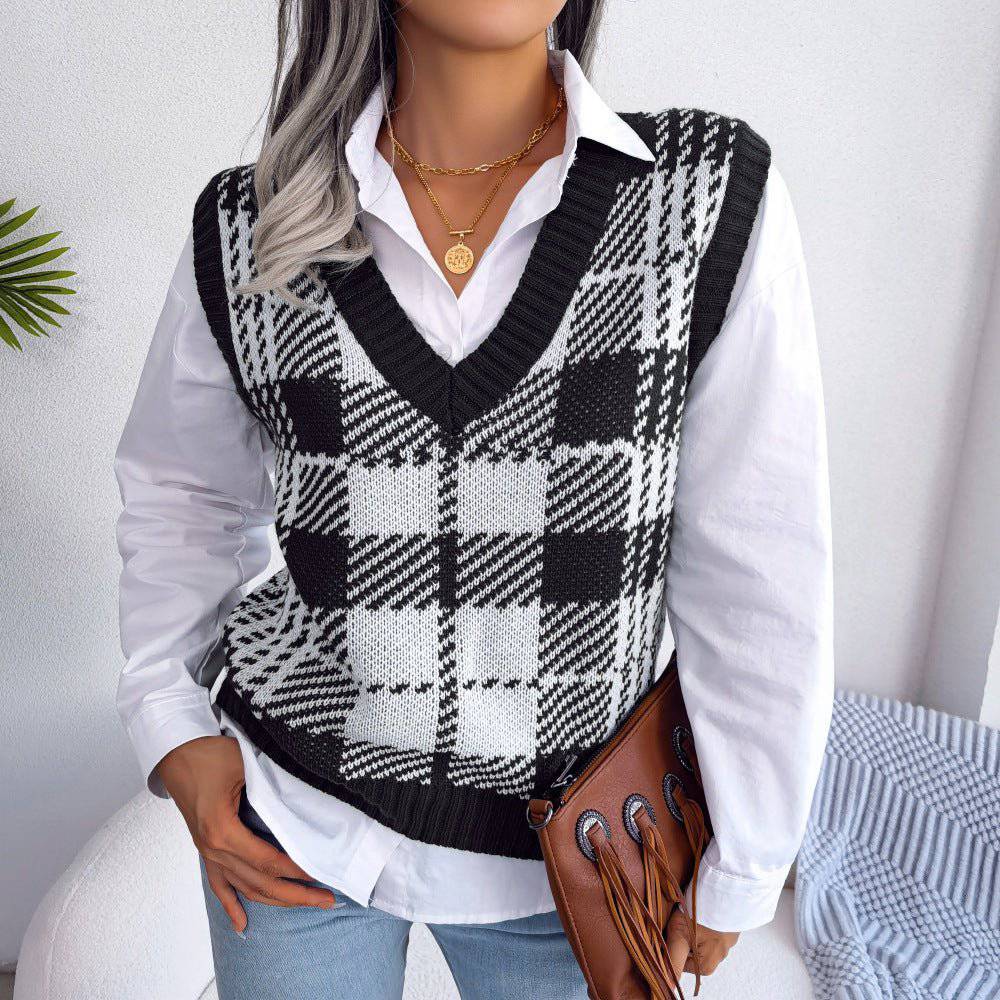 Check Pattern V-Neck Knitted Vest Sweater for Cozy Color Contrast  S Black 