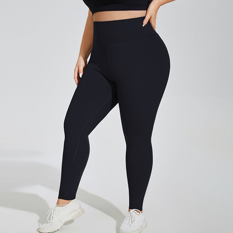 Quiet Black Cloud Sense seamless high-waist plus size yoga pants, offering a sleek and supportive fit