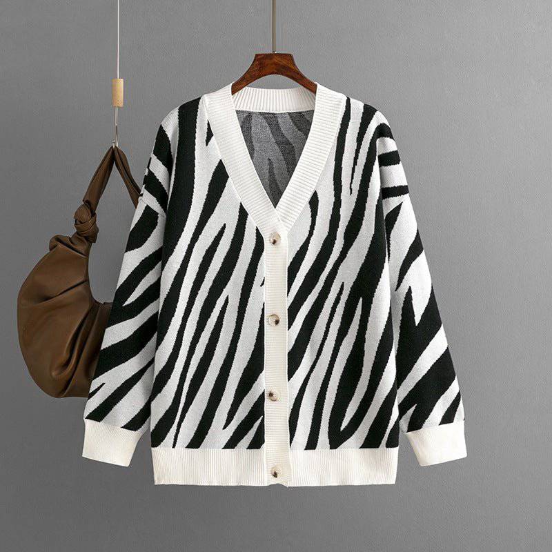 Cozy Striped Knitted Cardigan for Autumn and Winter  One Size Black 