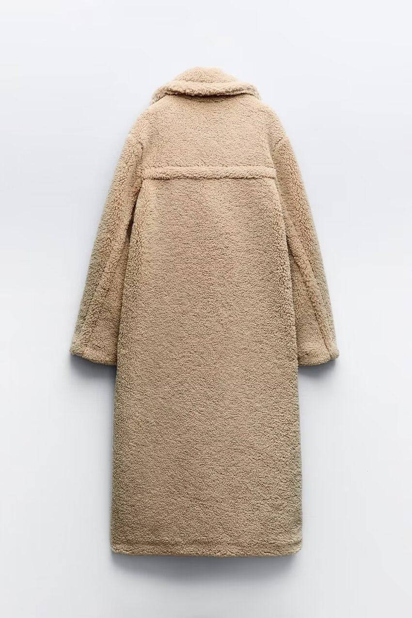 Cozy Style: Women's Thickened Lamb Wool Overcoat for Autumn/Winter    