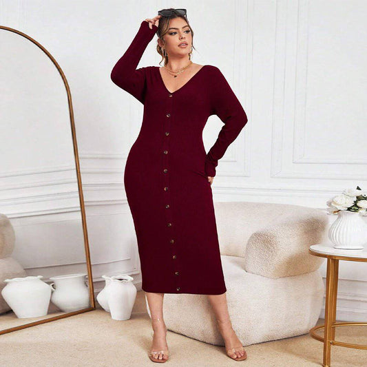 Curvy Confidence: Elegant V-Neck Maxi Dress for Autumn/Winter    