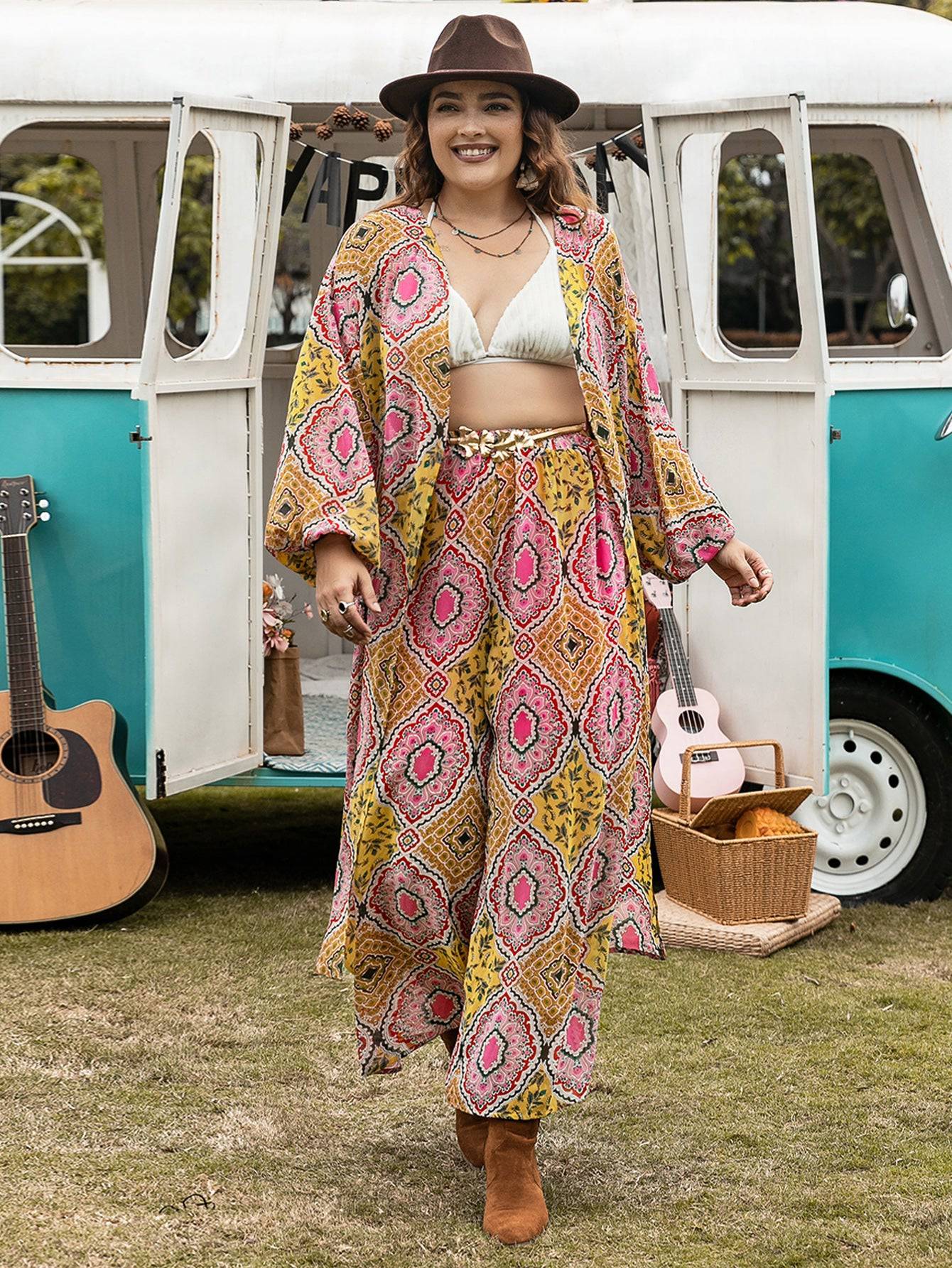 Elegant Floral Plus Size Two-Piece Suit    