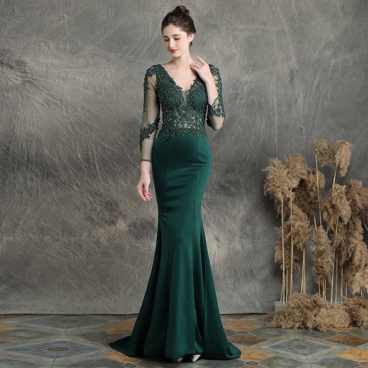 Elegant Handmade Applique Beaded Long Sleeve Fishtail Wedding Evening Dress    