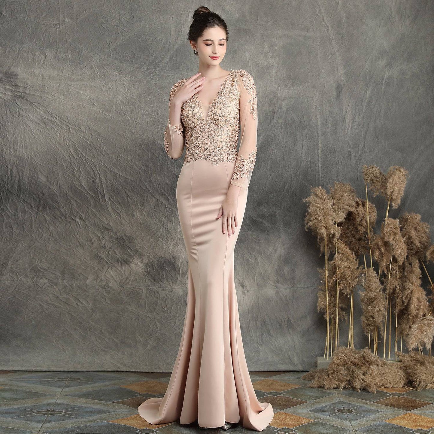 Elegant Handmade Applique Beaded Long Sleeve Fishtail Wedding Evening Dress    