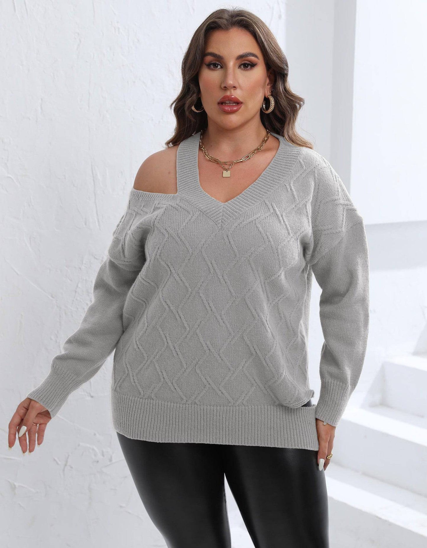 Elegant Plus Size V-Neck Sweater with Cutout Detail  1XL Gray 